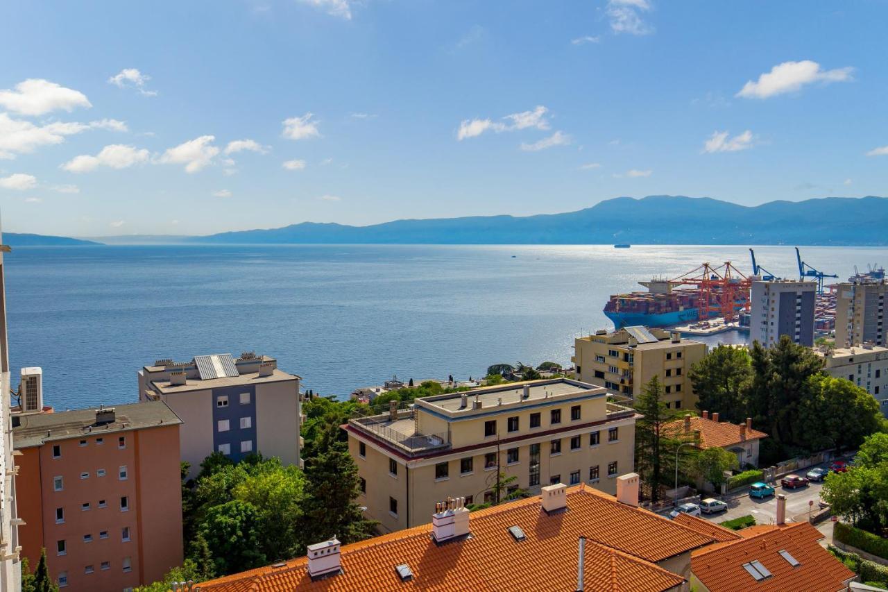 Apartment Beverly Rijeka Extérieur photo
